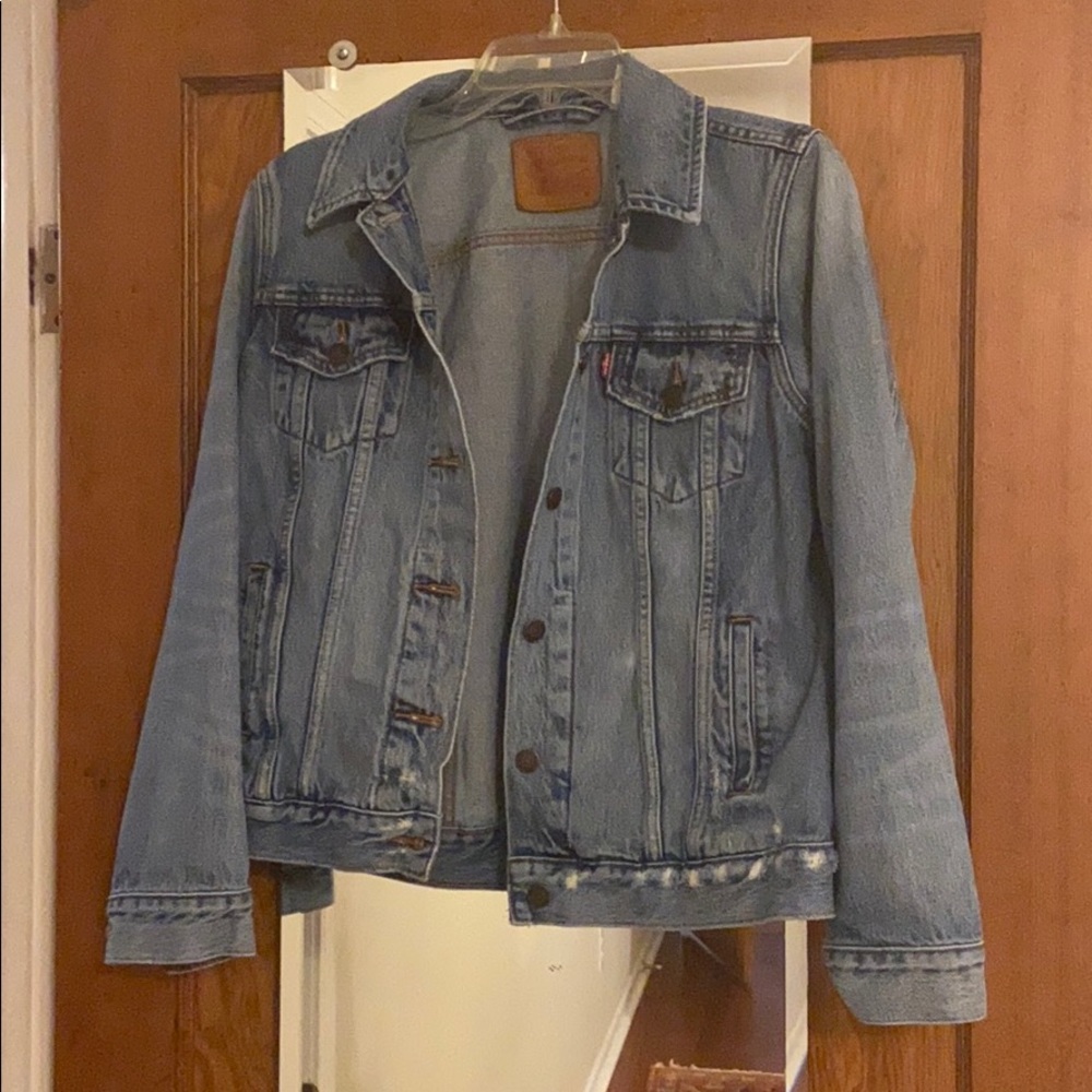Levi’s Vintage Fit Trucker Jean Jacket